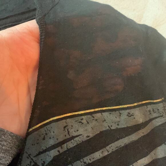 Disney womens medium Aerosmith rock n rollercoaster buronout long sleeve black - Picture 6 of 7